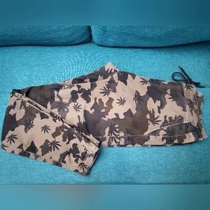 Camo jogger